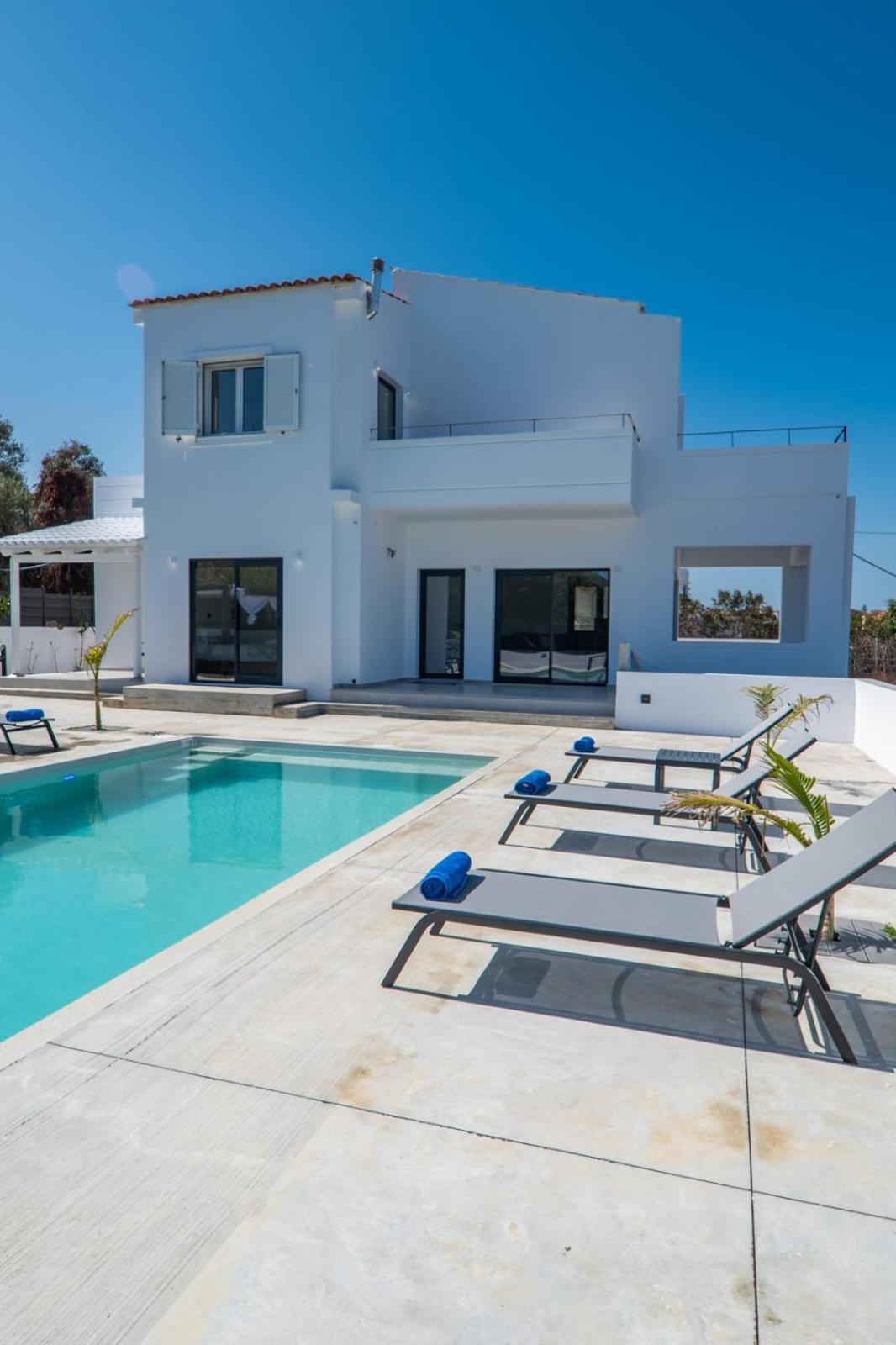 Villa Montis Sea View Heated Pool Daratsos